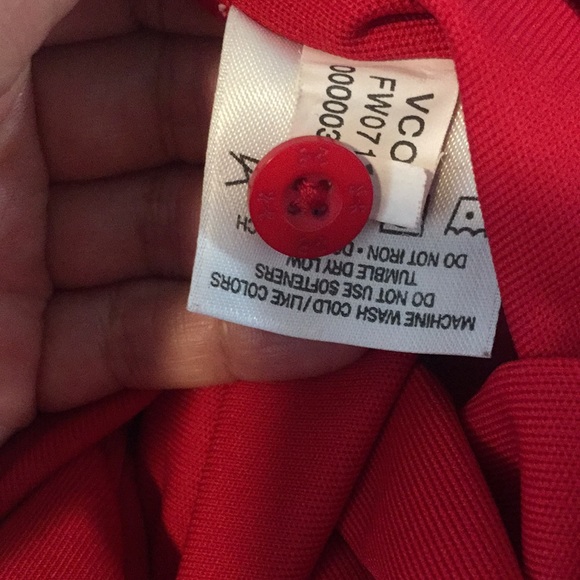 Men’s collared red Under Armour button shirt. XL - Picture 8 of 8